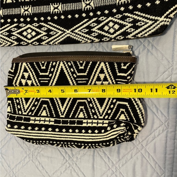 JEWELL by Thirty-One Black & White Woven Cotton Boho Weekend Aztec Shoulder Bag - Picture 9 of 14